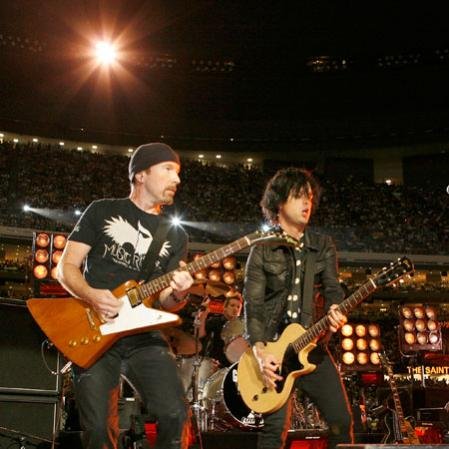 U2 и Билли Джо (Green Day) - "The Saints Are Coming"