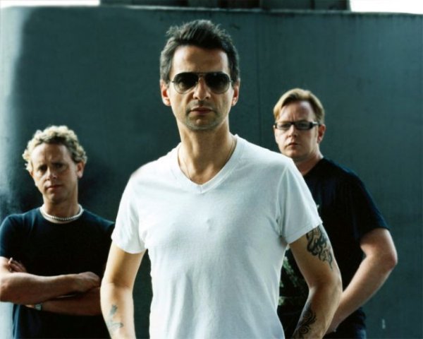 Depeche Mode-Mega)