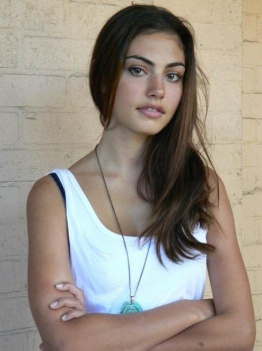 Phoebe Tonkin