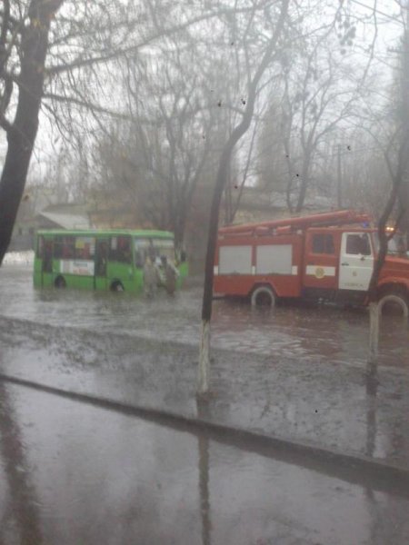 Зато пожарным не надо далеко за водой ездить :)