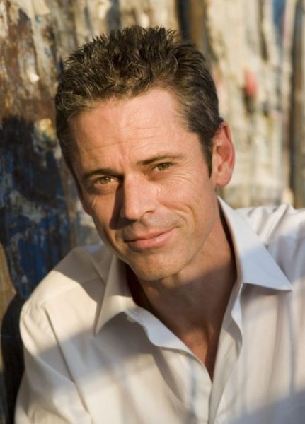 C Thomas Howell