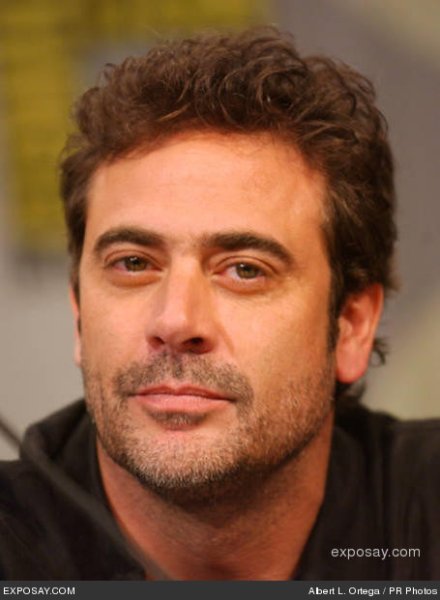 jeffrey dean morgan attends watchmen panel comic con 3