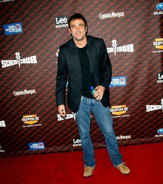 3518110 f3d7686d 01c2 4b3b 9b79 317d5ac3d597 jeffrey dean morgan 4 hires 1200 1200 102400