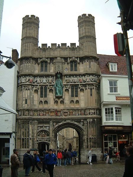 Canterbury   Das Christ Church Tor, Eingang zur Kathedrale von Canterbury