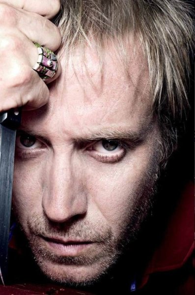 Rhys Ifans