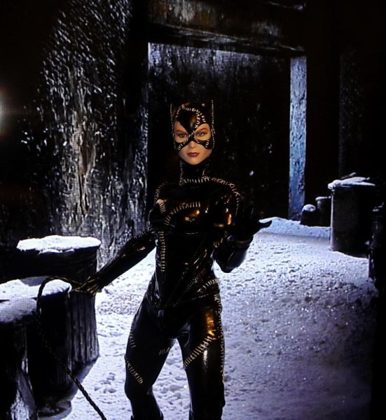 Michelle Pfeiffer
Мишель Пфайффер в роли Селины Кайл в фильме "Бэтман возвращается" 1992 года.