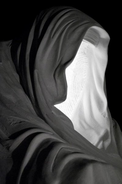 Sculpture - Il Commendatore / Cloak of Conscience (Anna Chromy)