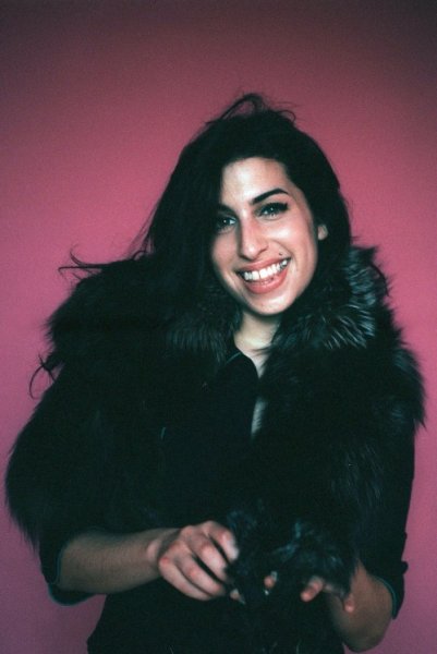 Amy Winehouse - победительница конкурса "Ретроспектива. Лучший альбом 2006 года"